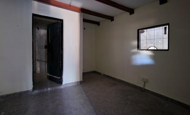 Galpón parabólico y local comercial - Barrio Matheu