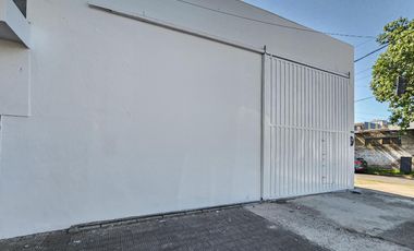 Galpón parabólico y local comercial - Barrio Matheu
