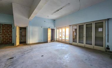 Galpón parabólico y local comercial - Barrio Matheu