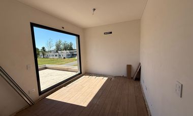 Casa en  venta en La Rinconada barrio cerrado - en construcción - permuta