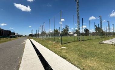 Casa en  venta en La Rinconada barrio cerrado - en construcción - permuta