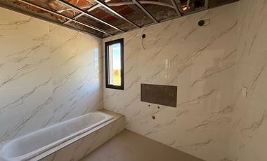 Casa en  venta en La Rinconada barrio cerrado - en construcción - permuta