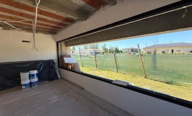 Casa en  venta en La Rinconada barrio cerrado - en construcción - permuta