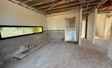 Casa en  venta en La Rinconada barrio cerrado - en construcción - permuta