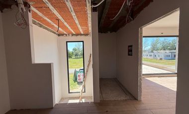 Casa en  venta en La Rinconada barrio cerrado - en construcción - permuta