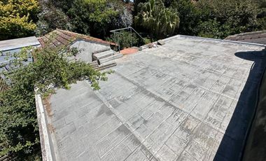 VENTA CHALET Y TRES LOTES -  EN ESQUINA-EXCELENTE INVERSION PARA PROYECTO-