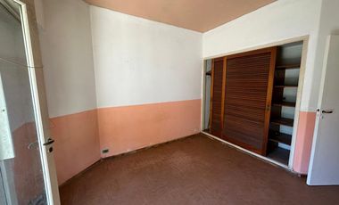 VENTA CHALET Y TRES LOTES -  EN ESQUINA-EXCELENTE INVERSION PARA PROYECTO-