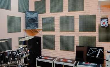 Casa de 5 ambientes con cochera en venta en Martinez