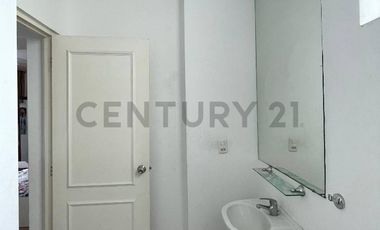 HERMOSA CASA EN ALQUILER – URB. HIGUERETA, SURCO