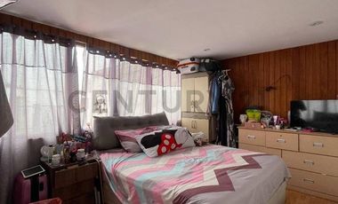 HERMOSA CASA EN ALQUILER – URB. HIGUERETA, SURCO