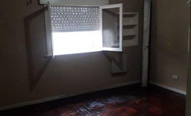 Vende casa y galpon excelente ubicación