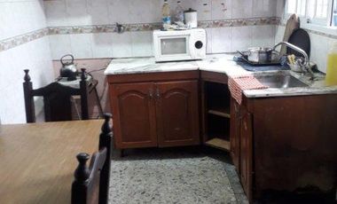 Vende casa y galpon excelente ubicación