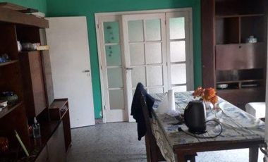 Vende casa y galpon excelente ubicación