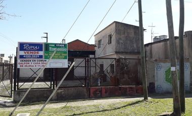 Vende casa y galpon excelente ubicación