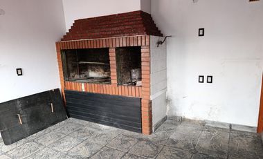 PH APTO CREDITO 7 Ambientes C/Patio y Quincho sobre 2 Plantas 187m2 Venta-Wilde.