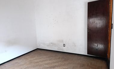 PH APTO CREDITO 7 Ambientes C/Patio y Quincho sobre 2 Plantas 187m2 Venta-Wilde.