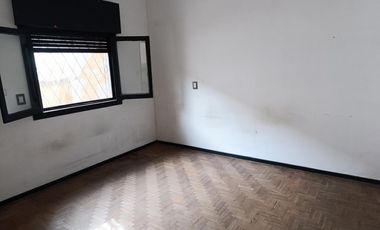 PH APTO CREDITO 7 Ambientes C/Patio y Quincho sobre 2 Plantas 187m2 Venta-Wilde.