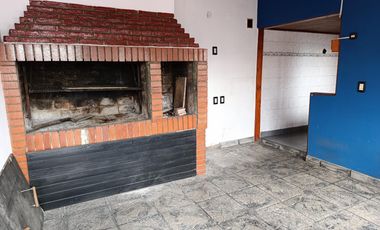 PH APTO CREDITO 7 Ambientes C/Patio y Quincho sobre 2 Plantas 187m2 Venta-Wilde.