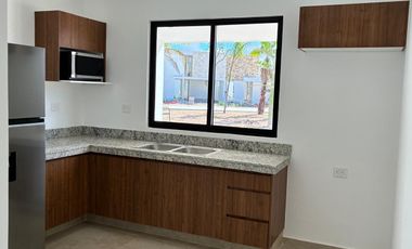 Casa en venta con alberca cerca de la playa en Mérida