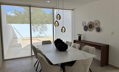 Casa en venta con alberca cerca de la playa en Mérida