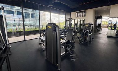 Nuevo, Muy cerca Zona Financiera, Torre Elysian en el Country Club, 1 recámara, 1.5 baños, 1 auto