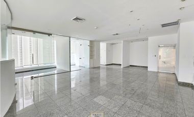 Oficina en Alquiler – Torre Banesco (Ocean Business Plaza), Marbella.