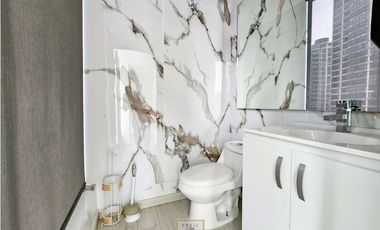 Oficina en Alquiler – Torre Banesco (Ocean Business Plaza), Marbella.