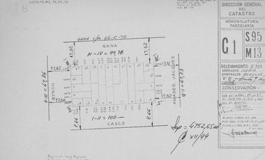 Venta casa con patio a reciclar o terreno Liniers.