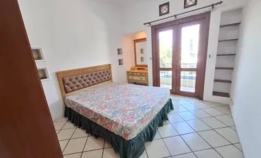 Disewakan Rumah Asri Margorejo Indah, Dalam Cluster Eksklusif, Kamar AC, Shower Panas/Dingin, 150Jt/Th