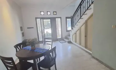 Disewakan Rumah Asri Margorejo Indah, Dalam Cluster Eksklusif, Kamar AC, Shower Panas/Dingin, 150Jt/Th