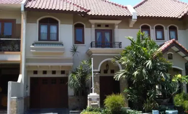 Disewakan Rumah Asri Margorejo Indah, Dalam Cluster Eksklusif, Kamar AC, Shower Panas/Dingin, 150Jt/Th