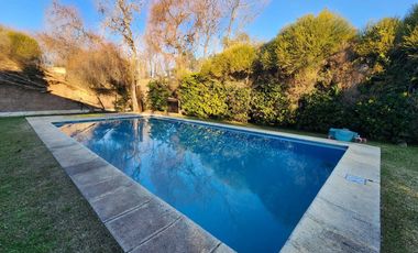 Casa en venta de 3 dormitorios, con Jardín y Piscina en Ibarlucea, Centro