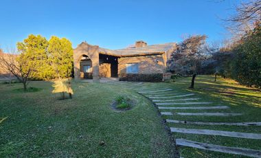 Casa en venta de 3 dormitorios, con Jardín y Piscina en Ibarlucea, Centro