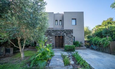 Casa en Venta, 5 Ambientes,  Apta Credito, en Maschwitz Country Club, Escobar, GBA Norte.