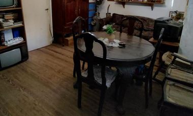 Casa a Reciclar en la mejor zona de Villa Ballester