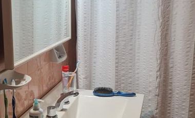 Departamento en  la calle Quintana entre Del Valle Iberlucea y Av. Hipólito Yrigoyen, Lanús Oeste.