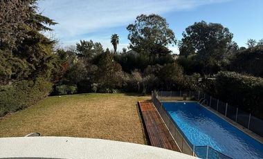 Casa en Abril Club De Campo