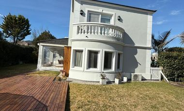 Casa en Abril Club De Campo