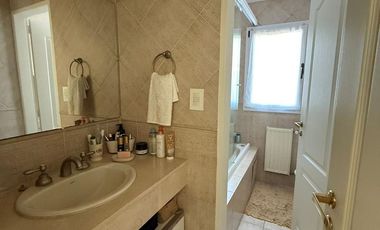 Casa en Abril Club De Campo