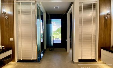 Casa  en venta en Greenville  de 7 ambientes con pileta con detalles de categoria !