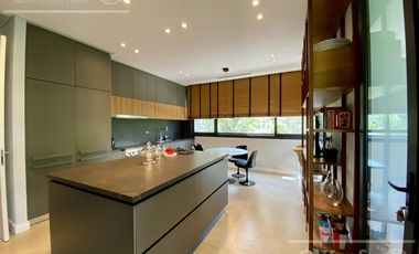 Casa  en venta en Greenville  de 7 ambientes con pileta con detalles de categoria !