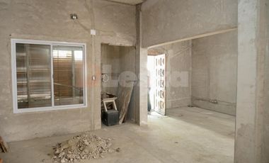 Casa de 3 ambientes al frente - Lanús Oeste