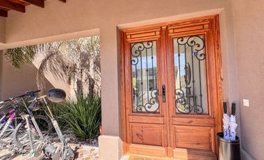 VENTA- HERMOSA CASA EN ALTOS DE CAMPO GRANDE