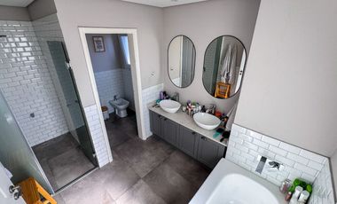 VENTA- HERMOSA CASA EN ALTOS DE CAMPO GRANDE