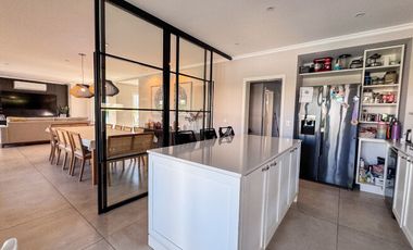 VENTA- HERMOSA CASA EN ALTOS DE CAMPO GRANDE