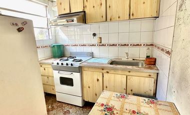 PH EN PLANTA BAJA POR PASILLO 3 AMB. 2 DORMIT., PATIO, TERRAZA CON GALPON