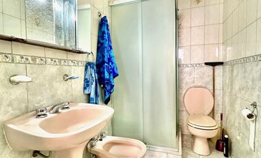 PH EN PLANTA BAJA POR PASILLO 3 AMB. 2 DORMIT., PATIO, TERRAZA CON GALPON