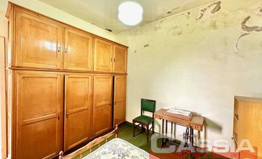 PH EN PLANTA BAJA POR PASILLO 3 AMB. 2 DORMIT., PATIO, TERRAZA CON GALPON