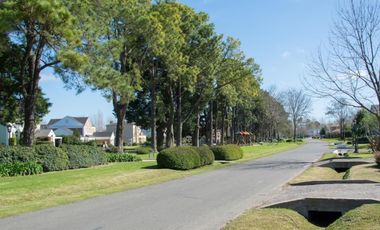 Casa en venta con Renta en La Lomada de Pilar