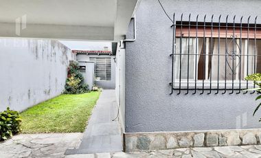 Venta casa de 3 ambientes con depósito al fondo – Beccar